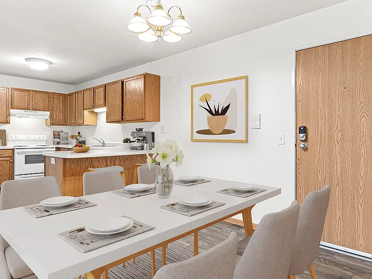 Evergreen Apartment Homes — Photo 2
