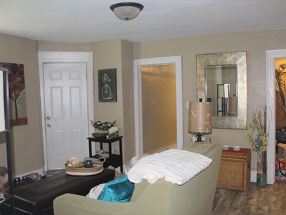 4th image of 283 Bates Ave