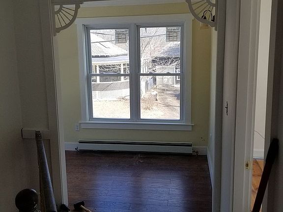 4th image of 28 Park St