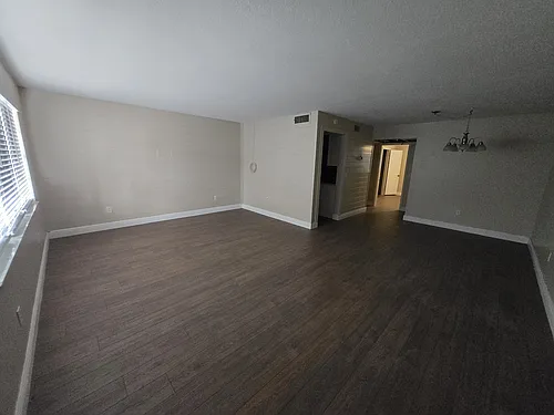 1320 Moreland Dr Photo 1