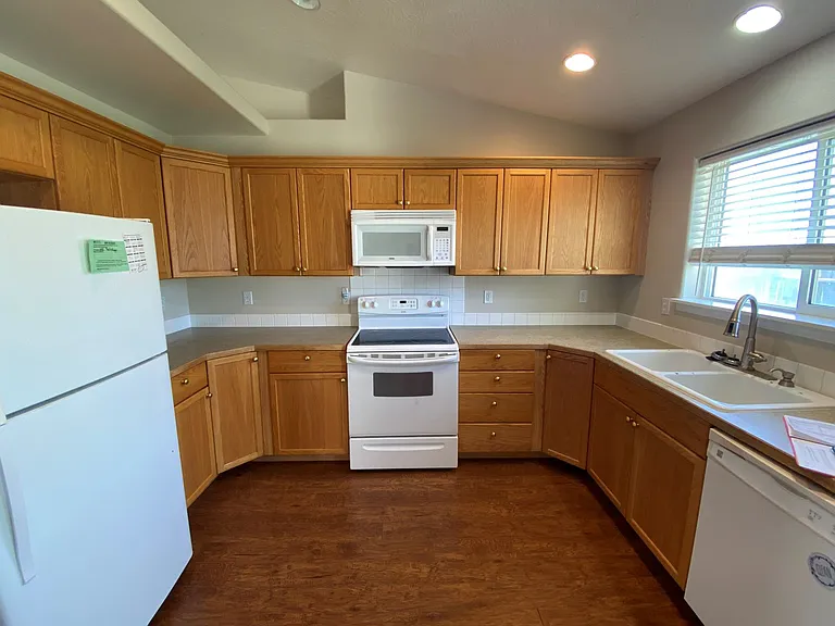 1032 NE Trailridge Ct — Photo 6