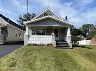 1220 Lark St, Schenectady, NY 12306