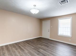 305 N Live Oak St APT 2, Houston, TX 77003