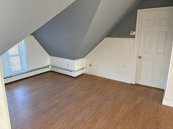 5th image of 258 Chestnut St APT 3