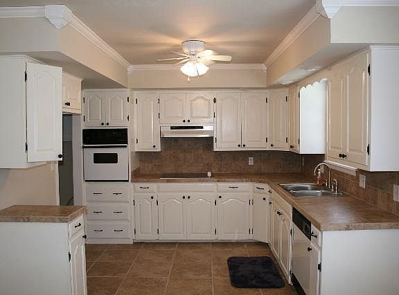 Robin Ridge 2526 Kitchen_11012013
