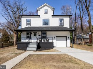 29 Center St, Moorestown, NJ 08057