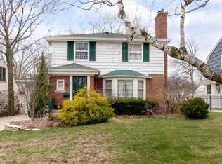 6123 N Santa Monica Blvd, Whitefish Bay, WI 53217