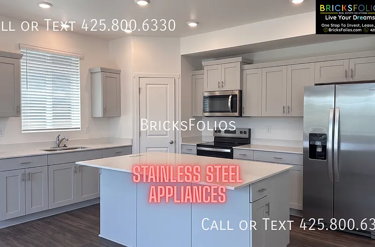 205 Cremini Loop SE #A — Photo 2