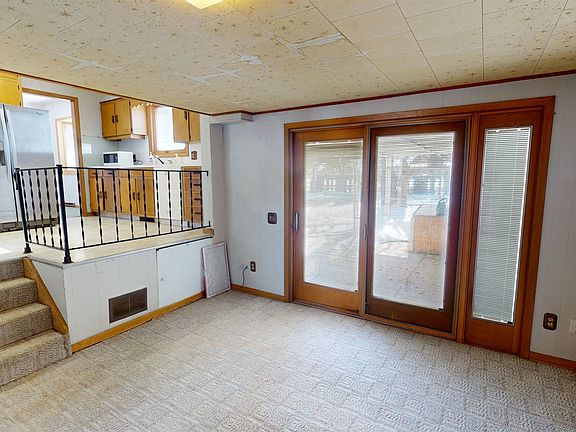 4th image of 219 E 19th St