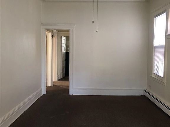 4th image of 418 Fairmount Ave #2