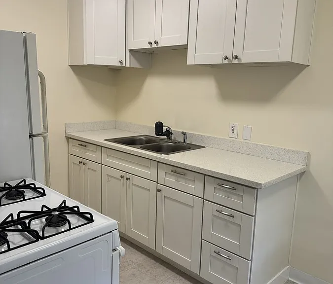 1565 Main St #2 — Photo 3