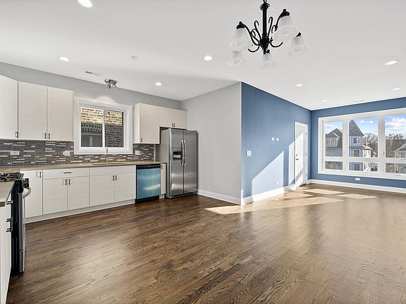 4th image of 5722 W Race Ave #3