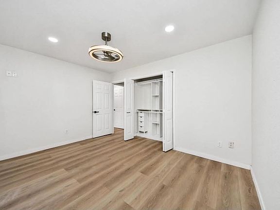 4th image of 15719 Baytree Dr