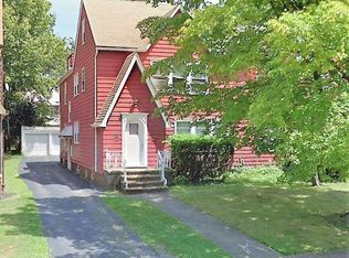 1539 Genesee Rd, South Euclid, OH 44121