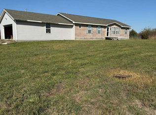8919 SE Adams St, Wakarusa, KS 66546