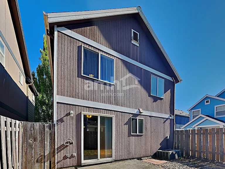 20592 SW Gracie St — Photo 18