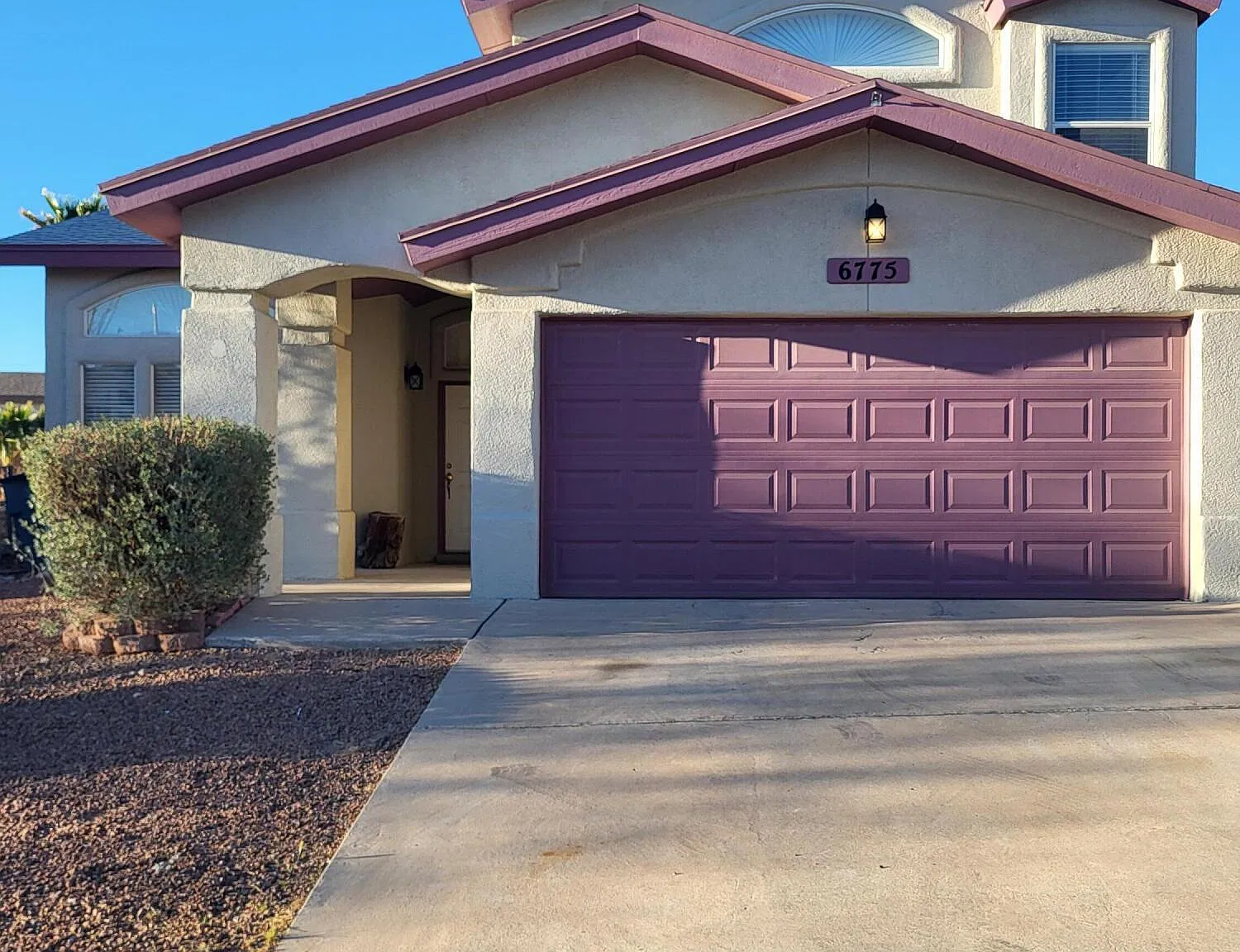 3 bed, 2.5 bath, 1696 sqft, $1,900 — Photo 1