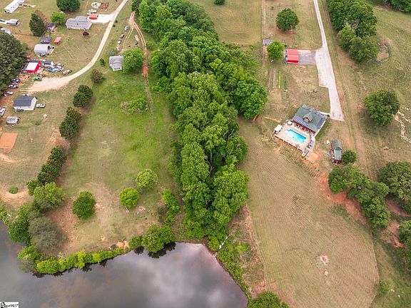 5th image of 901 Iron Bridge Rd