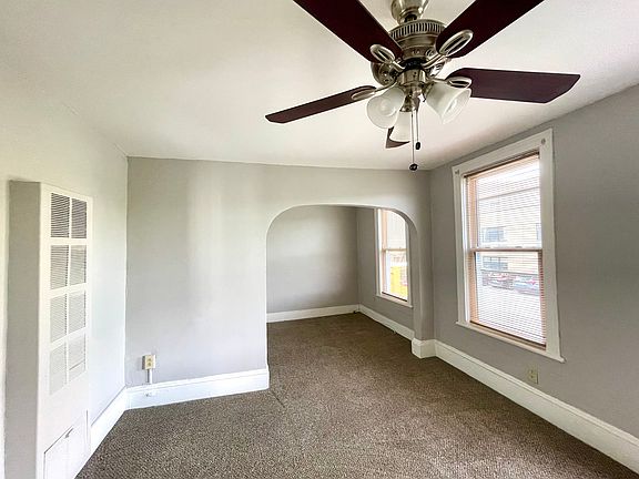 4th image of 32 Wilmer Ave