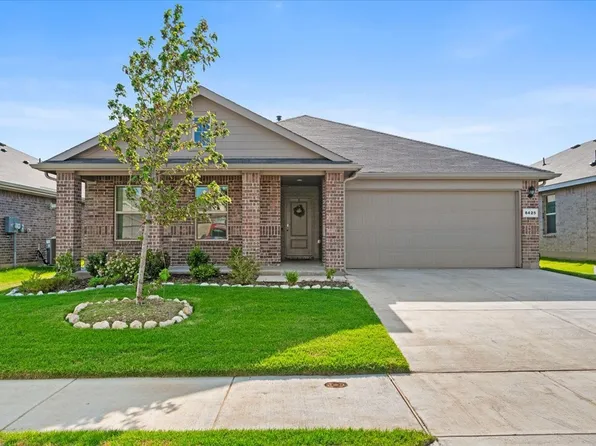 8425 Coffee Springs Dr, Fort Worth, TX 76131