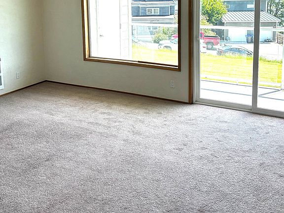 4th image of 1765 SE 9th Ave APT 103