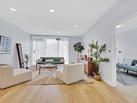 3rd image of 647 Washington Ave APT 2A