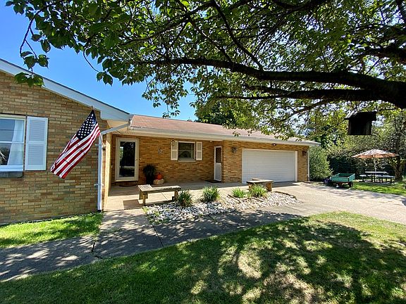 5th image of 869 Jenkins Ln
