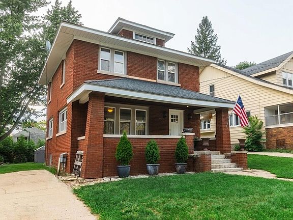 3rd image of 517 Eastern Ave NE