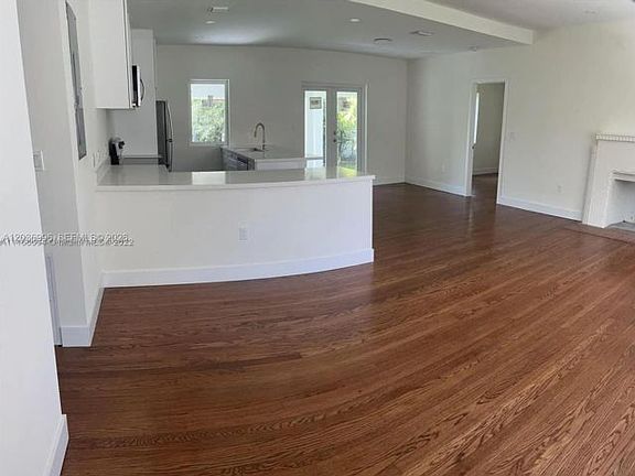 5th image of 2250 SW 21st St