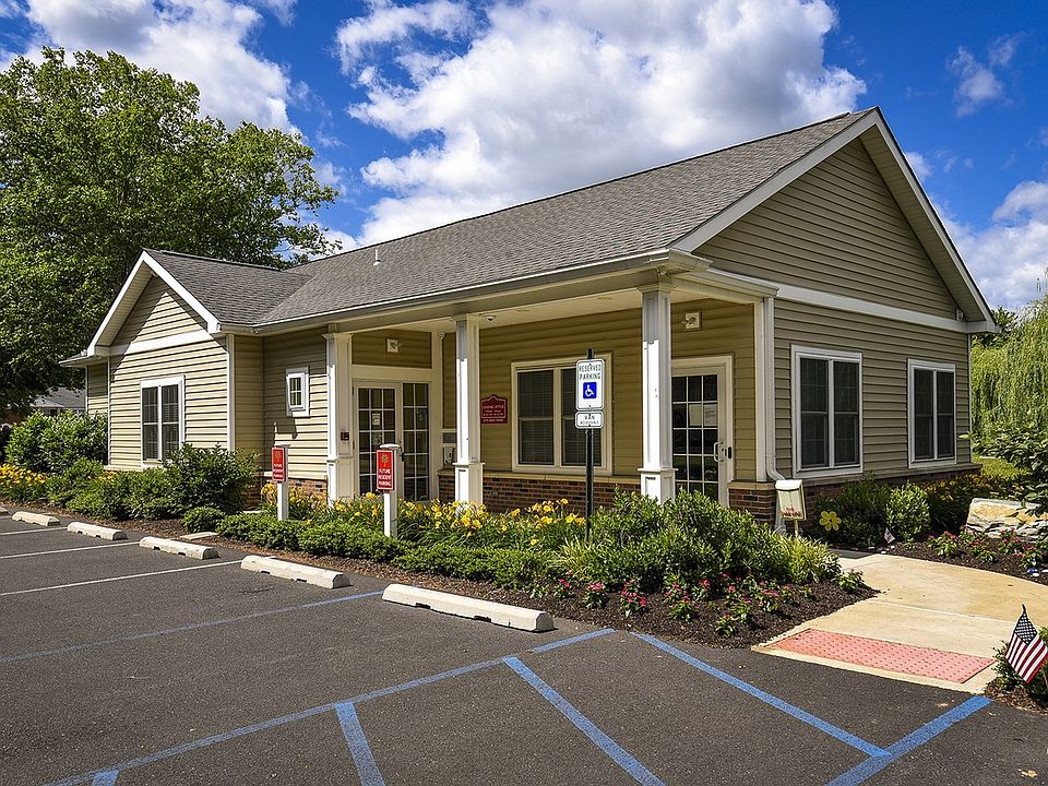 Country Manor Clubhouse