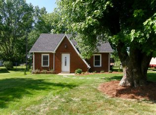 107 Meador Dr, Lafayette, TN 37083