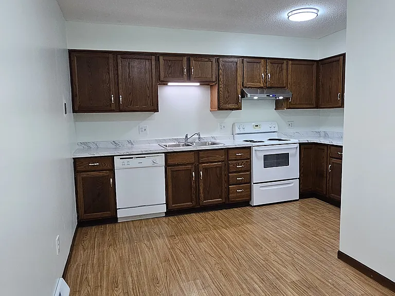 5764 Weiss St #5764 — Photo 12