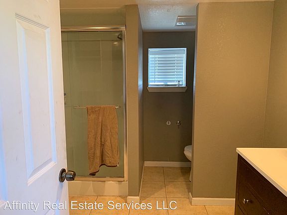 4th image of 1313 E Fiesta Dr
