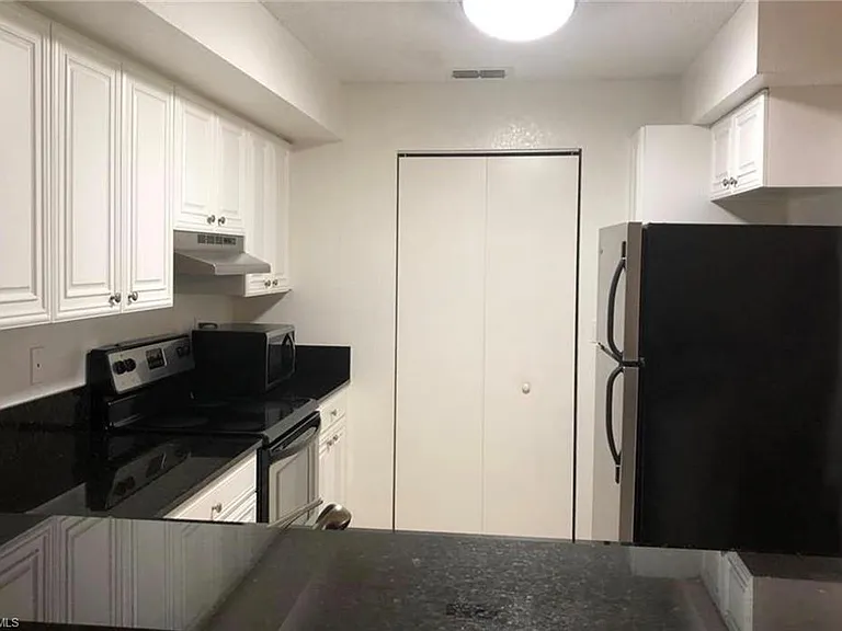 8255 Ibis Club Dr #504 — Photo 1