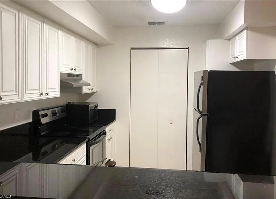 8255 Ibis Club Dr #504