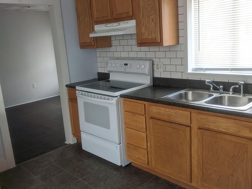 Kitchen with recently added backsplash