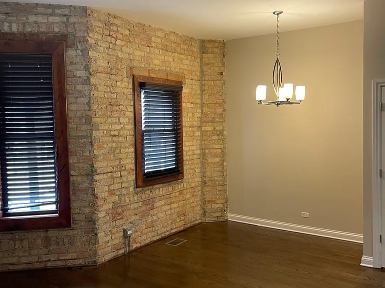 1756 W Montrose Ave #1 — Photo 8