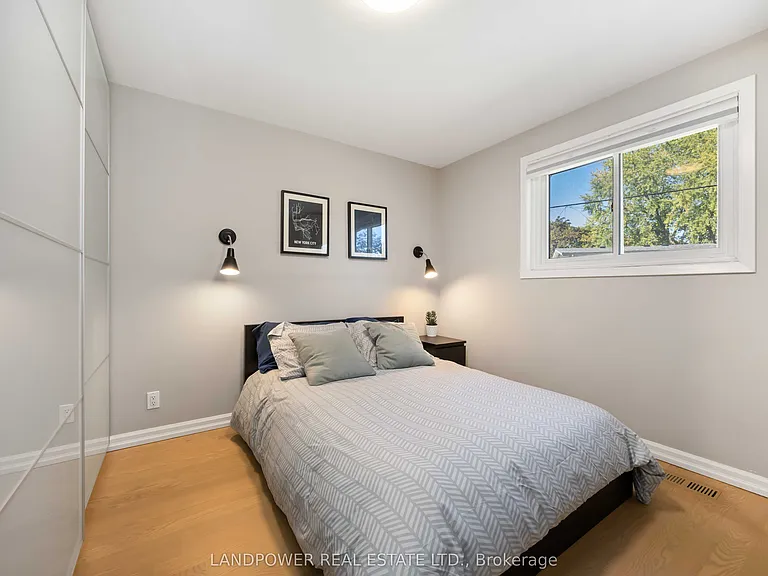 48 Marowyne Dr — Photo 17