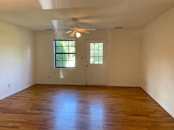 105 Fidelity St APT B-26, Carrboro, NC 27510