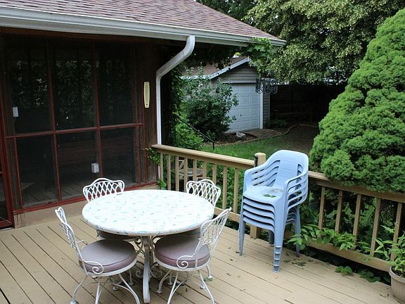3rd image of 701 Marsha Ln