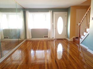 1104 Cooks Ln, Baltimore, MD 21229