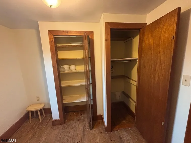 6 Thatcher Ave — Photo 16