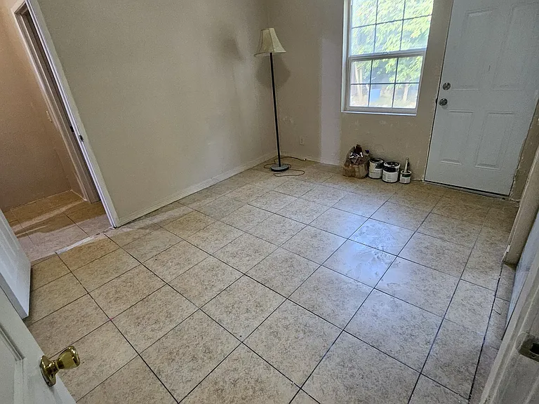 9018 Baseline Rd — Photo 19