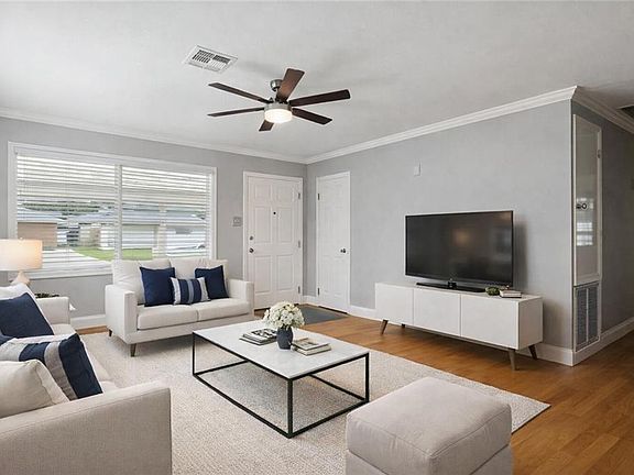 4th image of 429 Aris Ave