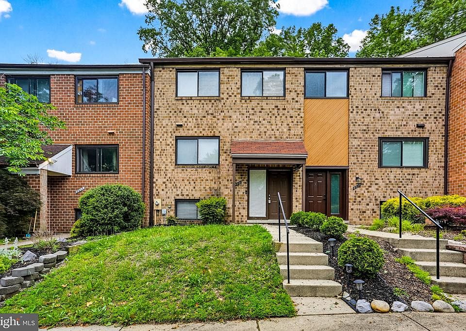 1st image of 8957 Skyrock Ct