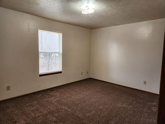 3rd image of 903 Cedar Run Ct NW