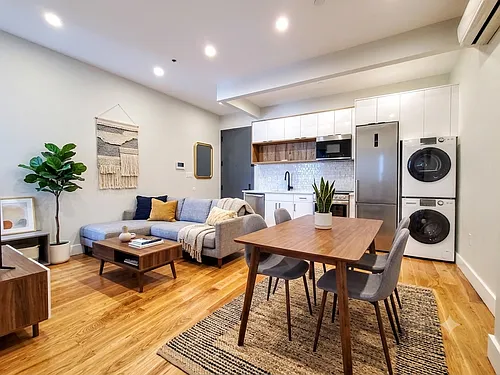 698 Flushing Ave #2R Photo 1