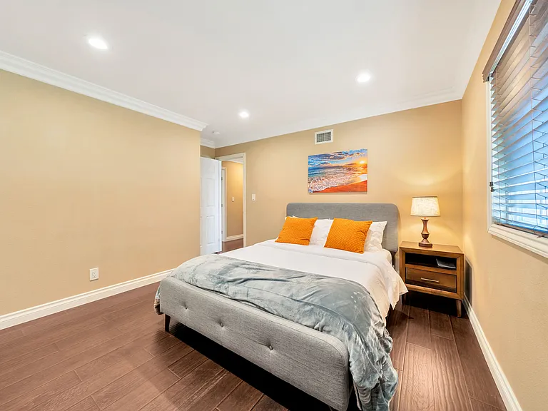 13341 Cromwell Dr — Photo 9