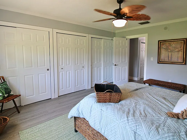 10128 Yacht Club Dr — Photo 15