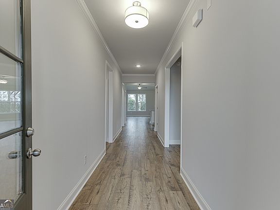 4th image of 184 Oakdale Rd #35